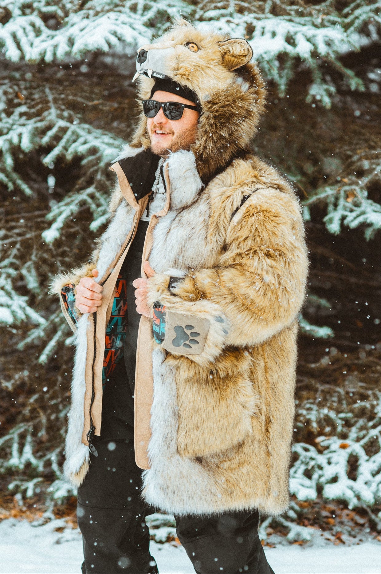 THE WILD WOLF COAT, v5