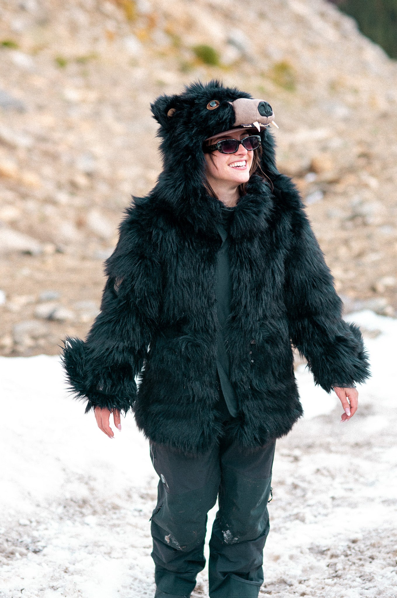 THE BLACK BEAR COAT, v5