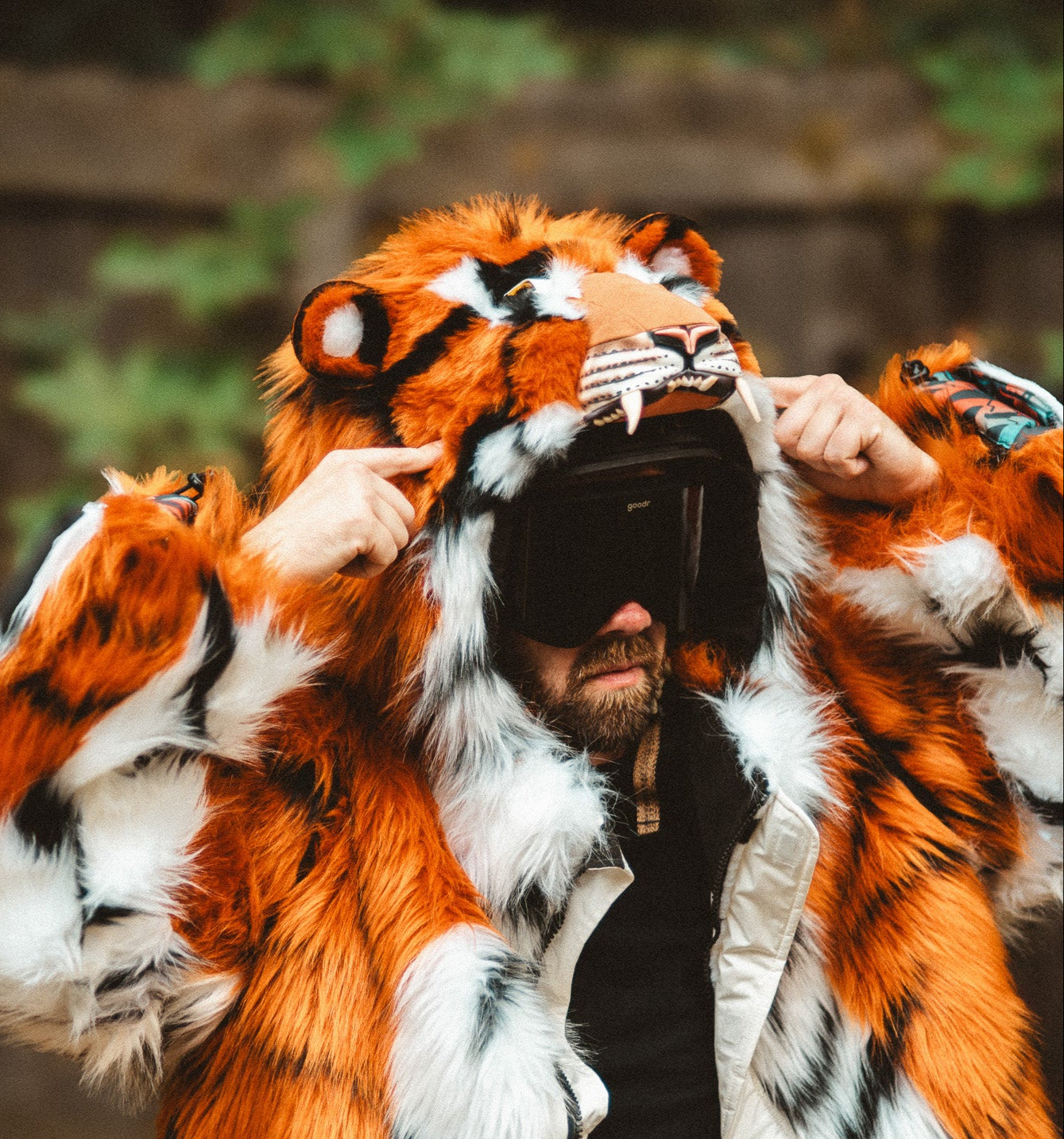 THE TIGER HOOD, v5