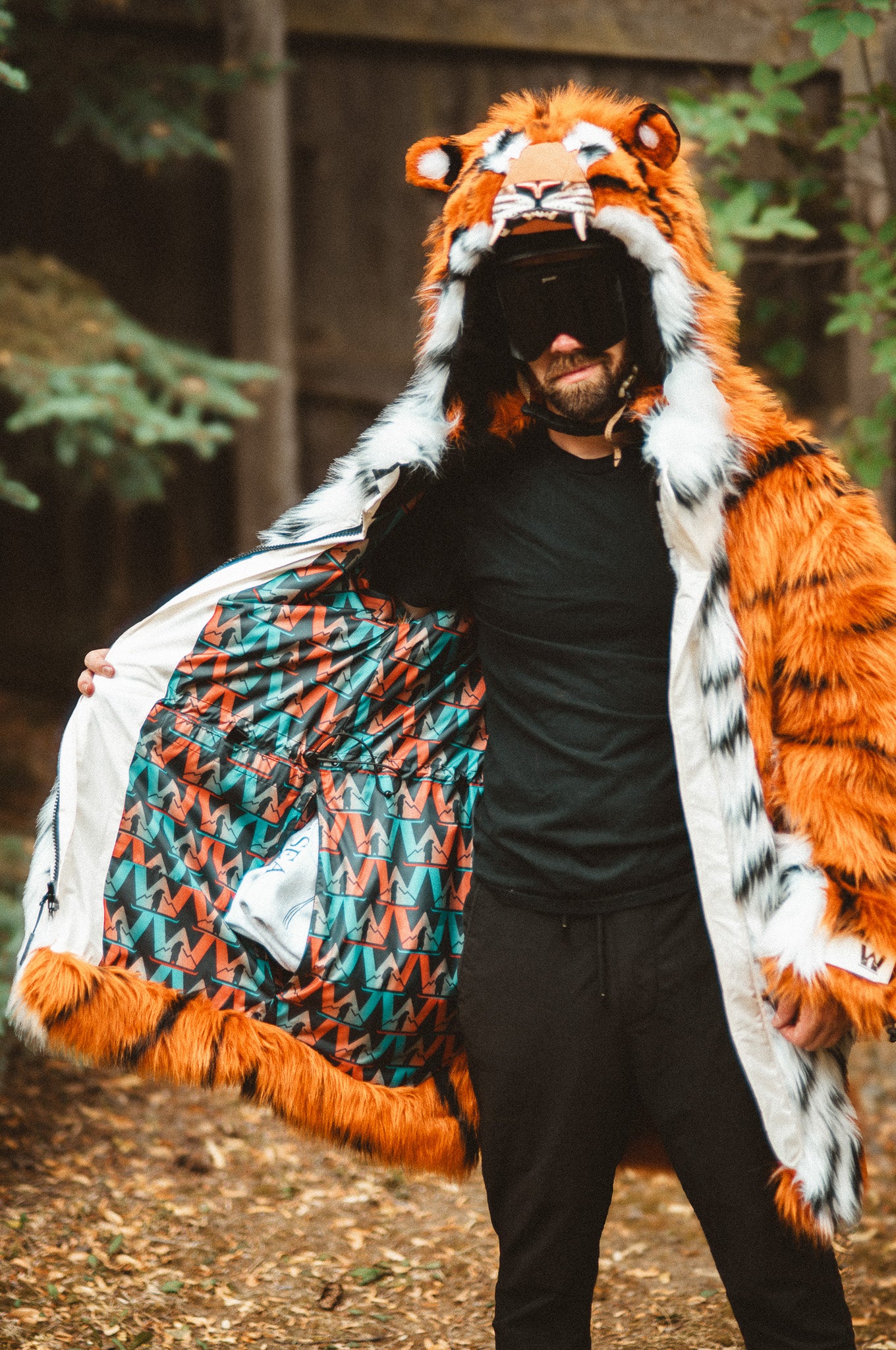 THE TIGER COAT, v5
